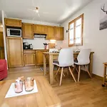 아파트 Calme 3 Etoiles Avec Wi-fi Et Parking, - Fr-1-343-212 샤모니